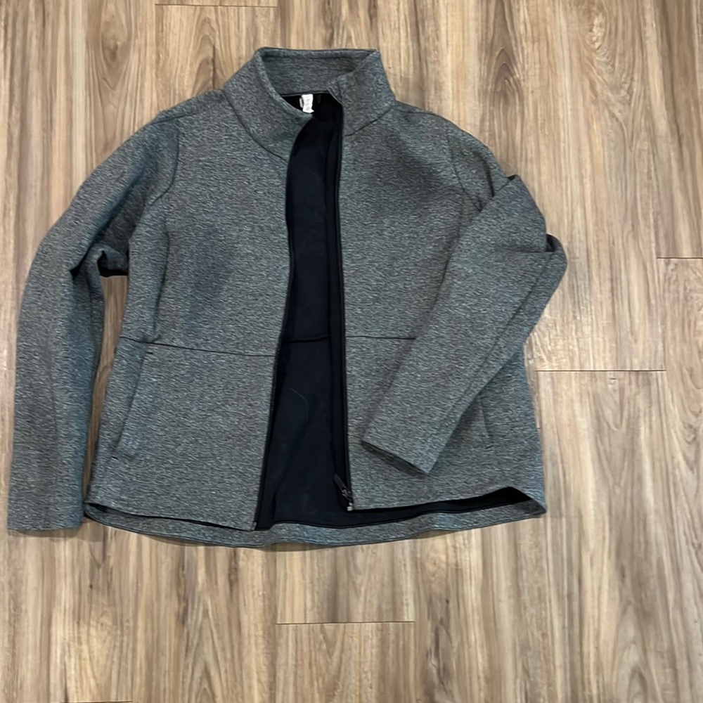 Lululemon gray heavy duty athletic jacket size 12
